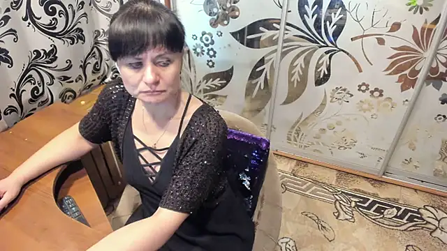 Snapshot of EVILENSA chatting on 01-24-25, 01:25 EVILENSA online show from 01-24-25, 01:25