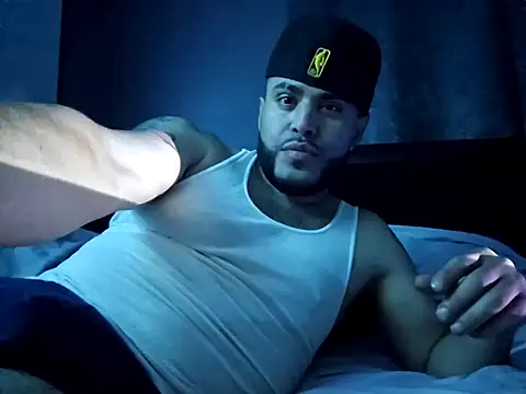 Snapshot of gardy8585 chatting on 01-15-25, 12:58 gardy8585 online show from 01-15-25, 12:58