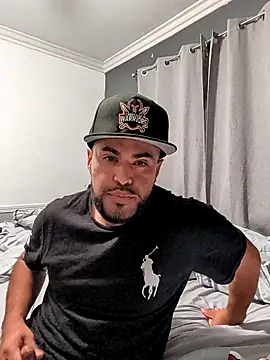 Snapshot of gardy8585 chatting on 10-11-25, 01:09 gardy8585 online show from 10-11-25, 01:09