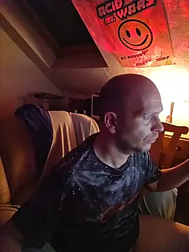 Snapshot of hardcap chatting on 11-03-25, 08:32 hardcap online show from 11-03-25, 08:32