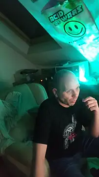 Snapshot of hardcap chatting on 11-11-25, 12:54 hardcap online show from 11-11-25, 12:54