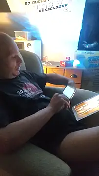 Snapshot of hardcap chatting on 11-11-25, 09:15 hardcap online show from 11-11-25, 09:15