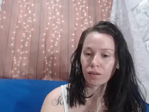 Snapshot of Venusluxodomme chatting on 03-29-26, 08:20 Venusluxodomme online show from 03-29-26, 08:20