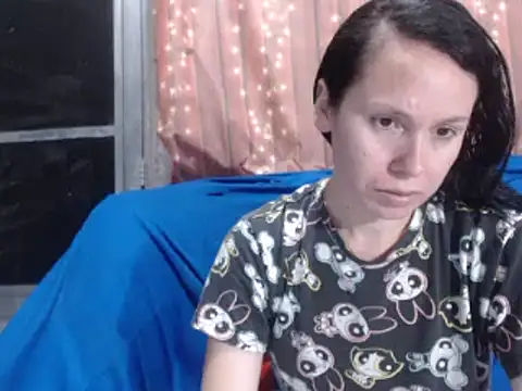 Snapshot of Venusluxodomme chatting on 04-24-26, 12:46 Venusluxodomme online show from 04-24-26, 12:46