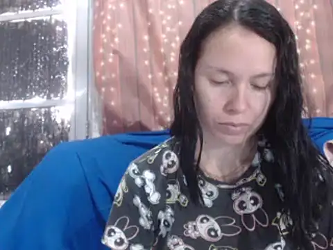 Snapshot of Venusluxodomme chatting on 04-27-26, 06:17 Venusluxodomme online show from 04-27-26, 06:17