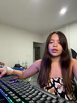 Snapshot of kiarafonseca_ chatting on 12-23-24, 04:01 kiarafonseca online show from 12-23-24, 04:01