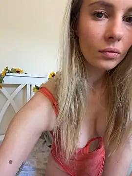 DollyDripp online show from 06-09-26, 11:00