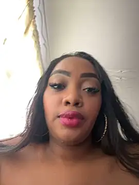 Snapshot of MonicaSex_ chatting on 03-09-25, 06:43 MonicaSex online show from 03-09-25, 06:43