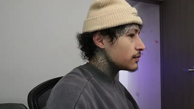 trieone online show from 01-10-26, 02:30