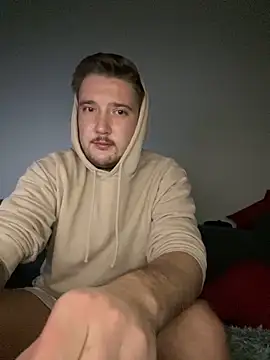 Snapshot of TwopartCuisine chatting on 12-21-24, 06:41 TwopartCuisine online show from 12-21-24, 06:41