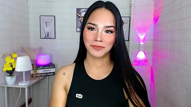 Snapshot of urnaughtydolly69 chatting on 09-16-25, 06:09 urnaughtydolly69 online show from 09-16-25, 06:09