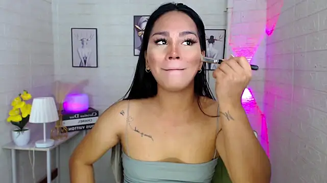 Snapshot of urnaughtydolly69 chatting on 09-22-25, 04:42 urnaughtydolly69 online show from 09-22-25, 04:42