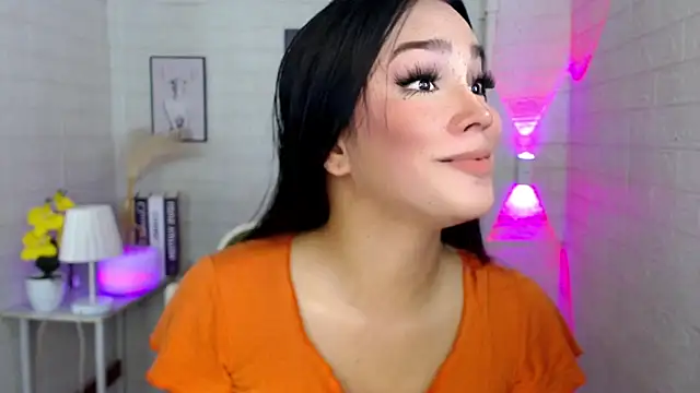 Snapshot of urnaughtydolly69 chatting on 10-20-25, 09:32 urnaughtydolly69 online show from 10-20-25, 09:32