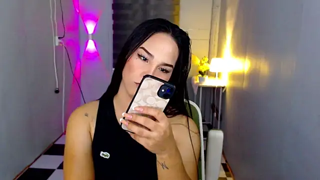 Snapshot of urnaughtydolly69 chatting on 03-21-26, 11:04 urnaughtydolly69 online show from 03-21-26, 11:04