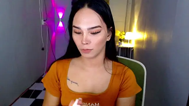 Snapshot of urnaughtydolly69 chatting on 04-03-26, 03:32 urnaughtydolly69 online show from 04-03-26, 03:32