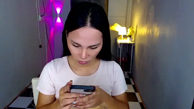 urnaughtydolly69 online show from 05-06-26, 11:37