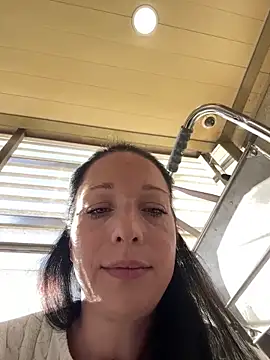 Viola Beck online show from 01-07-25, 01:46