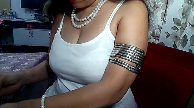 yourradhika online show from 02-24-25, 06:04