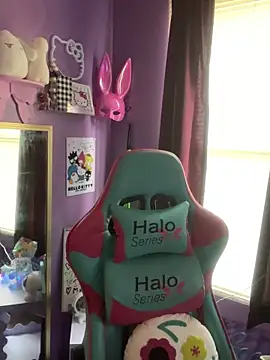 lolabunny9 online show from 12-17-24, 07:15