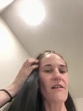 lolabunny9 online show from 10-23-25, 05:23