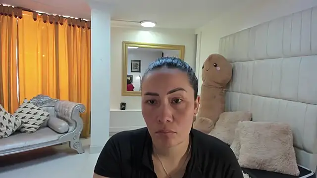 gaby trent online show from 11-27-25, 01:13