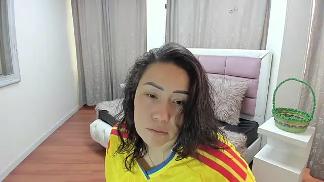 gaby trent online show from 06-17-26, 04:19