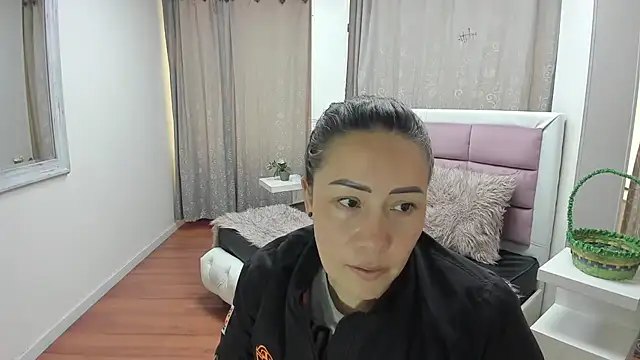 gaby trent online show from 06-18-26, 04:11