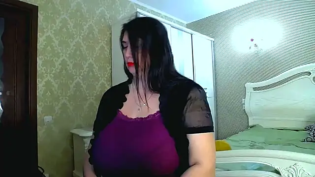 Evelyn Shy online show from 02-20-25, 10:16