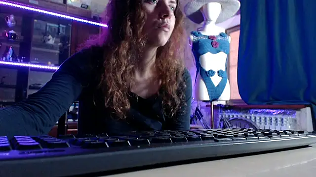 pa1e pr1ncess online show from 05-10-26, 07:13