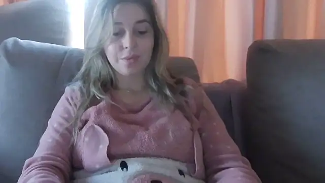 Aliss Hottie online show from 01-05-25, 12:21