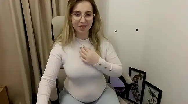 Aliss Hottie online show from 03-06-25, 10:26