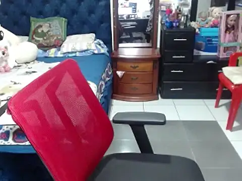 pervert mommy  online show from 01-07-25, 10:43