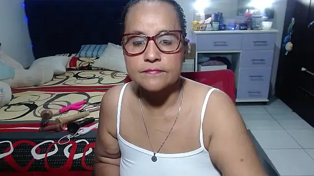 pervert mommy  online show from 04-30-26, 09:37