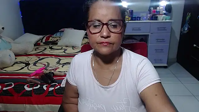 pervert mommy  online show from 05-04-26, 10:33