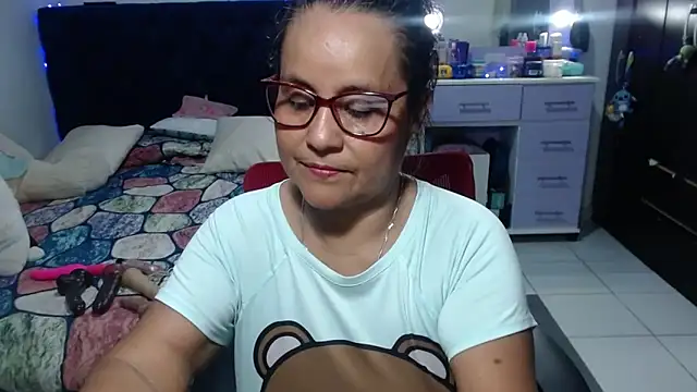 pervert mommy  online show from 05-09-26, 10:09