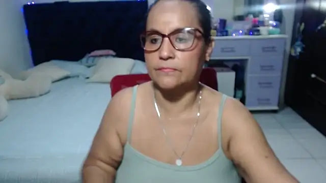 pervert mommy  online show from 05-11-26, 10:32