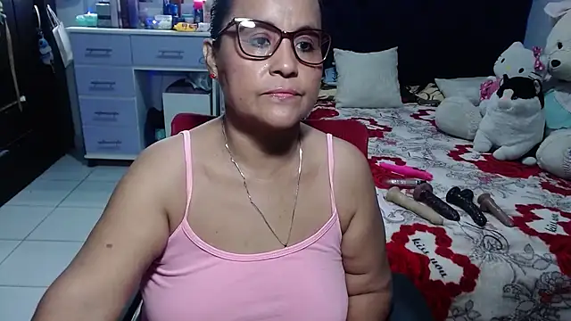 pervert mommy  online show from 06-12-26, 09:30