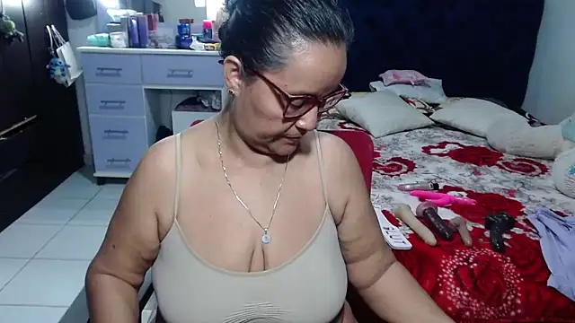 pervert mommy  online show from 06-13-26, 10:57