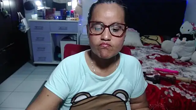 pervert mommy  online show from 06-14-26, 11:45