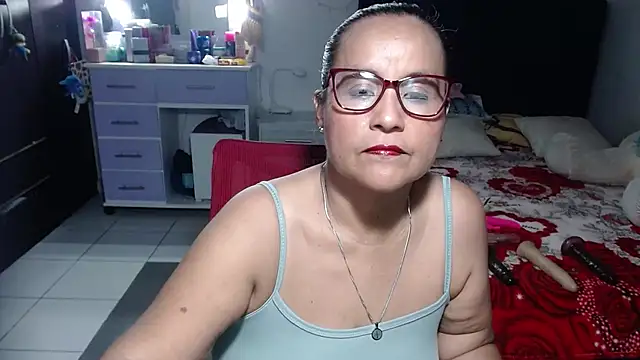 pervert mommy  online show from 06-15-26, 09:44