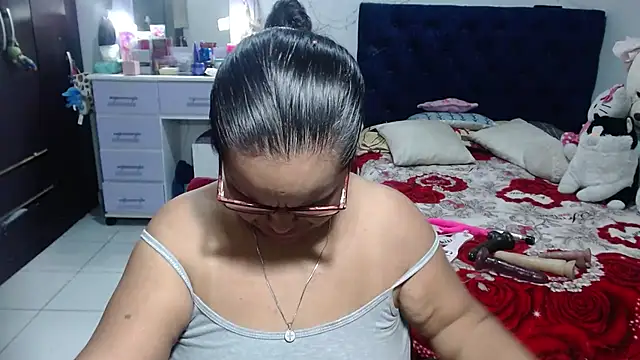 pervert mommy  online show from 06-16-26, 09:34