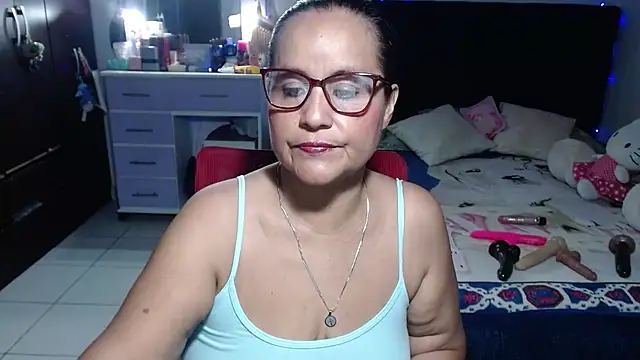 pervert mommy  online show from 06-20-26, 11:57