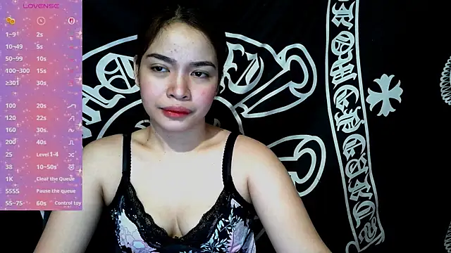 Snapshot of _preciousmoira_ chatting on 06-18-26, 01:06 preciousmoira online show from 06-18-26, 01:06