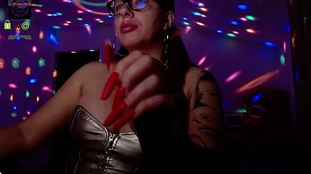 SonyaDevon online show from 03-10-25, 04:07