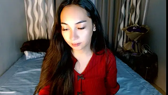 Snapshot of SweetLilly_18 chatting on 05-17-26, 03:04 SweetLilly 18 online show from 05-17-26, 03:04