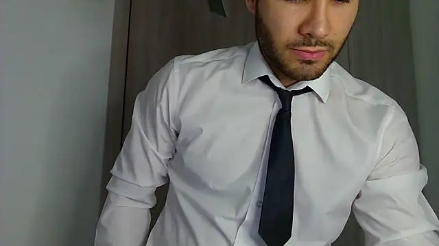 Justynn1 online show from 04-26-26, 04:43