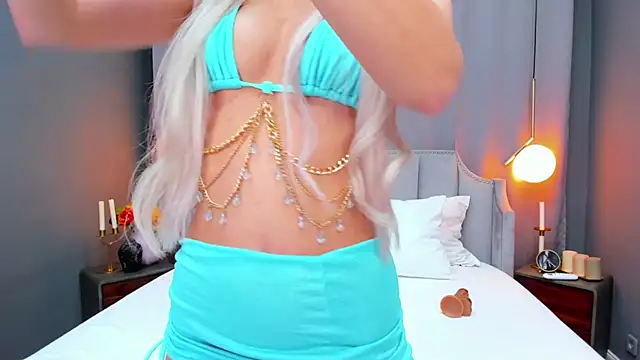 EmillyBronte online show from 12-19-24, 08:23