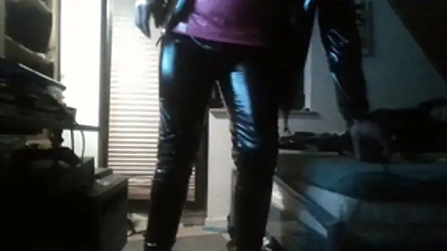 Snapshot of Genius1606 chatting on 12-18-25, 10:49 Genius1606 online show from 12-18-25, 10:49