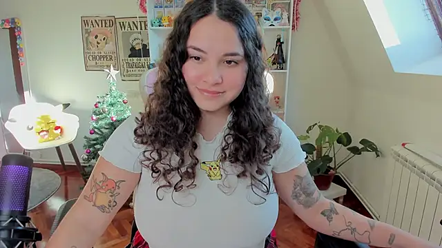 Snapshot of Sweet_sully__ chatting on 12-27-24, 10:12 Sweet sully online show from 12-27-24, 10:12