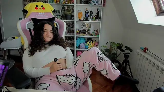 Snapshot of Sweet_sully__ chatting on 01-05-25, 01:26 Sweet sully online show from 01-05-25, 01:26